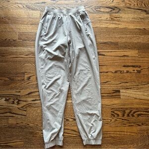 Lululemon Adapted State Preforated High Rise Jogger Sz 2 Tan